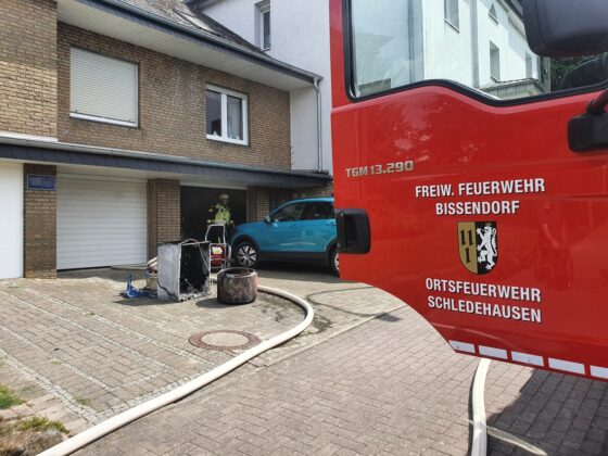 Feuer in Wohnhaus in Bissendorf, Waschmaschine brennt
