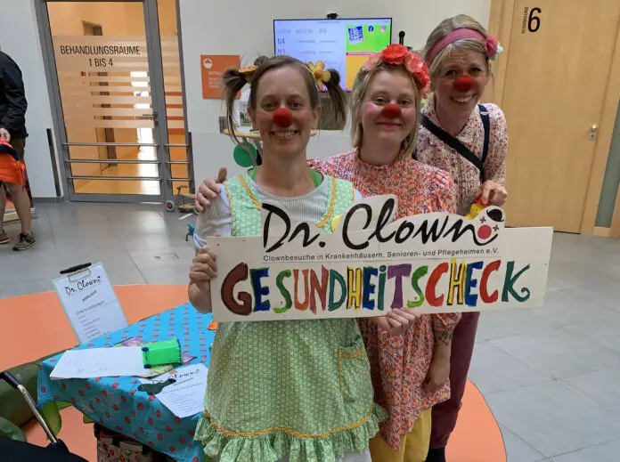 Clowns erfreuten die Kinder beim Tag der offenen Tür im CKO. / Foto: CKO