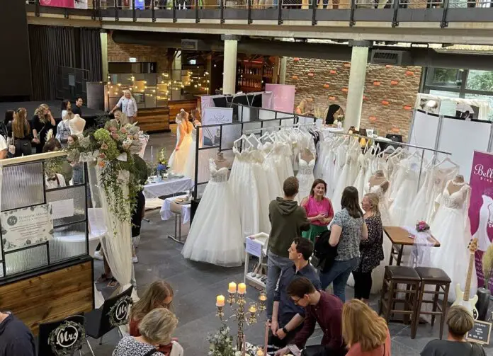 Mittlerweile findet die Hochzeitsmesse regelmäßig im Alando Ballhaus statt. / Foto: SUWA
