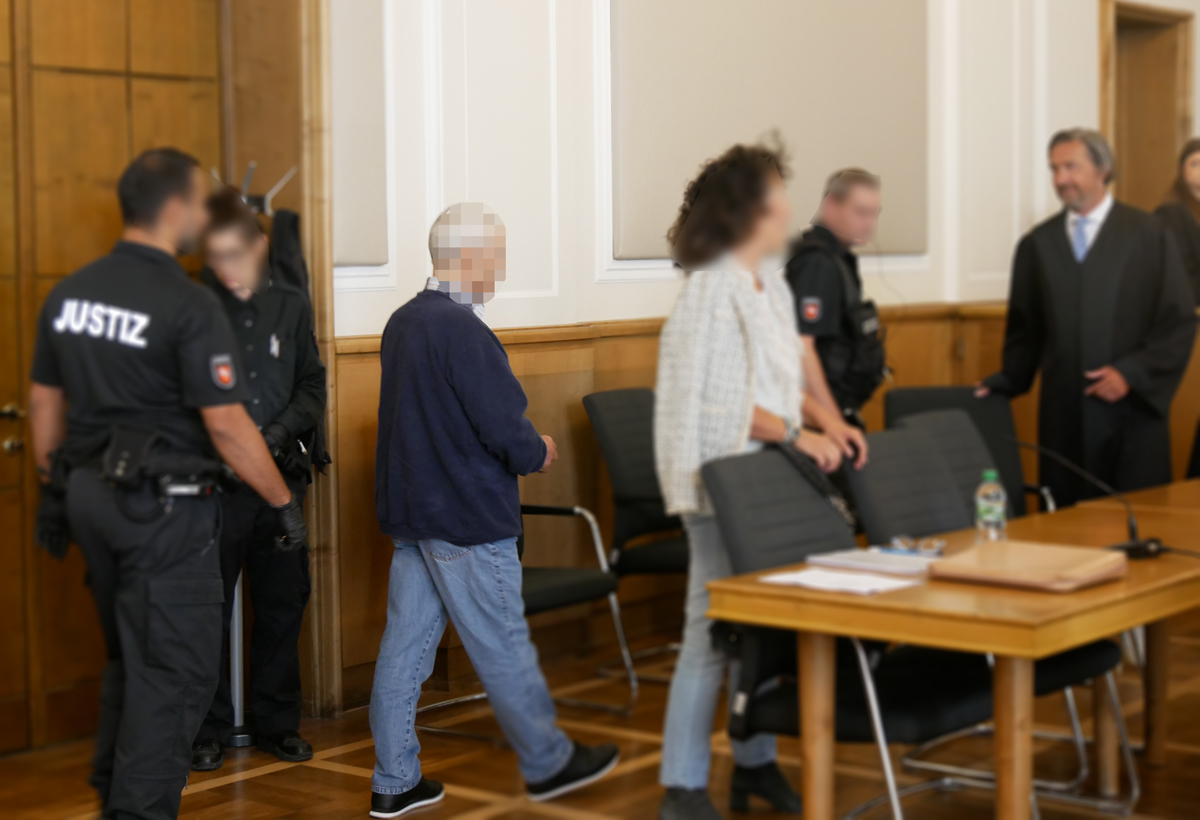 Der Angeklagte G. betritt den Gerichtssaal. / Foto: Rykov