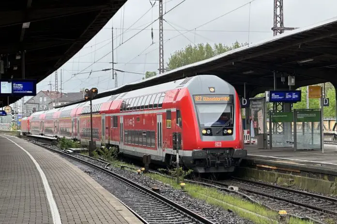 Regionalexpress im Hauptbahnhof Osnabrück