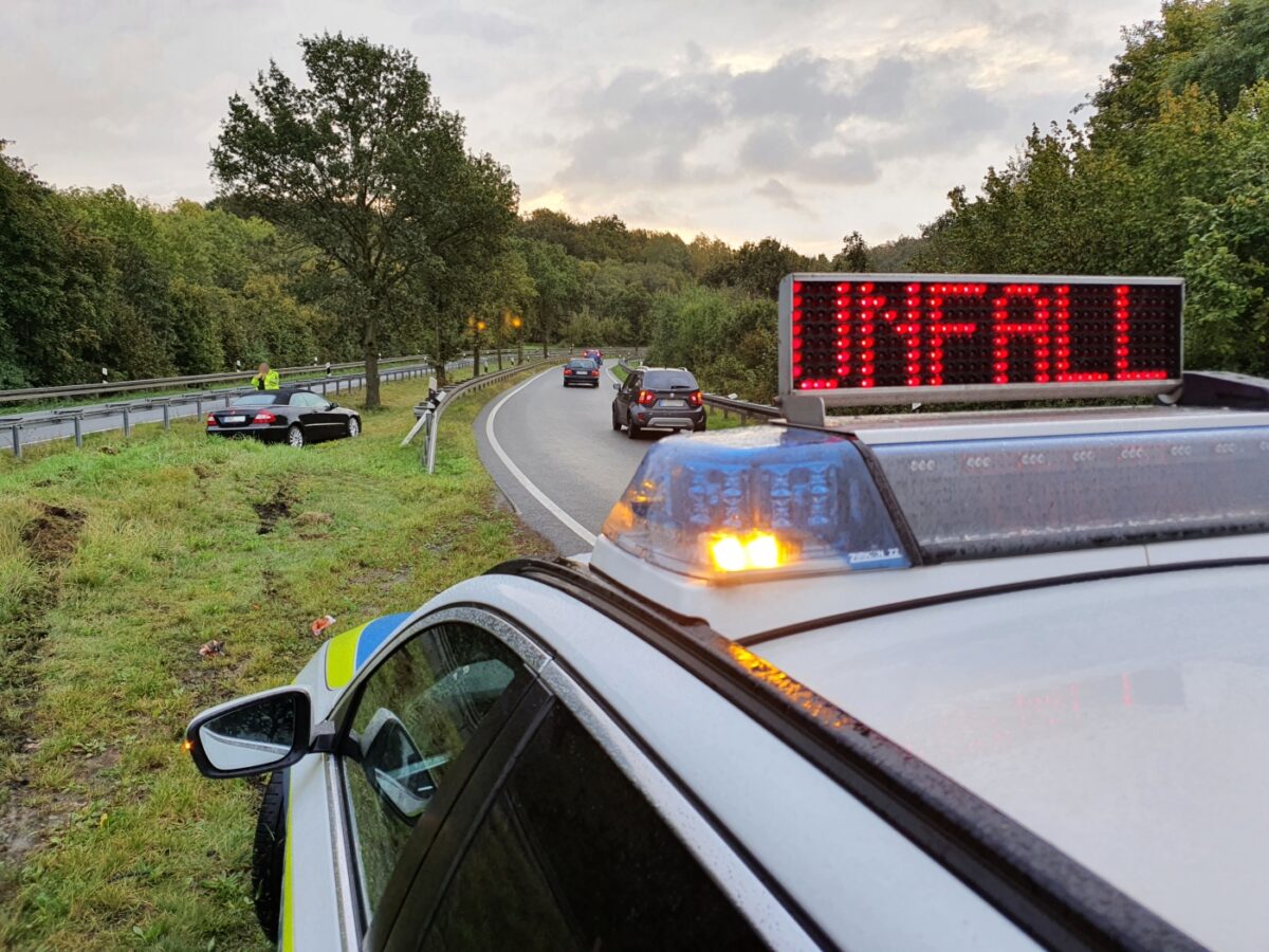 Nach Unfall: Polizei findet verlassenen PKW im Autobahnkreuz Osnabrück-Süd