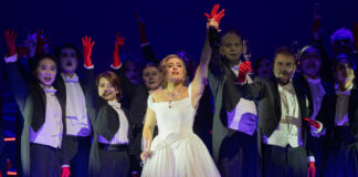 Sophia Theodorides als Violetta in La Traviata am Theater Osnabrück. / Foto: Stephan Glagla