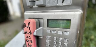 Defekte Telekom-Säule am Domhof in Osnabrück / Foto: Pohlmann