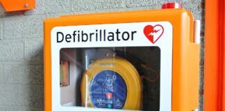 Defibrillator (Symbolbild)