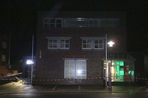 Geldautomat in Wallenhorst gesprengt, Polizei fahndet nach Tätern