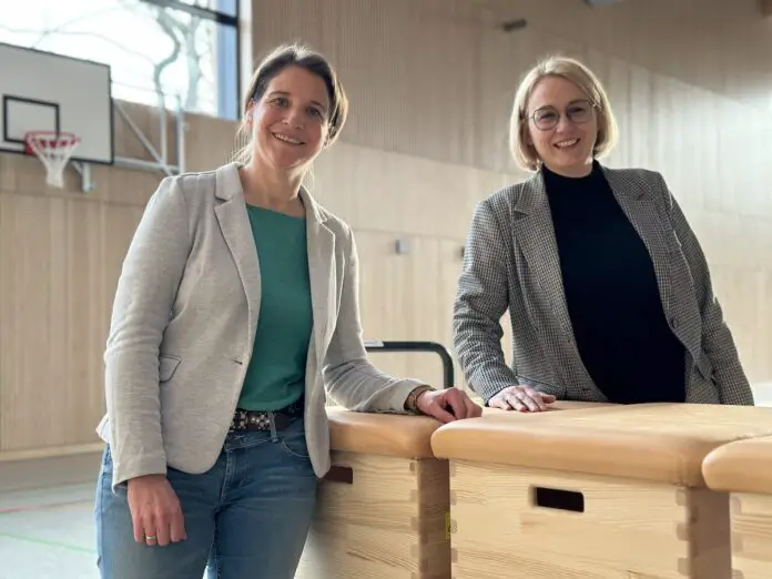 IMG_5935 Schulleiterin Elke Schwarzkopf und Oberbürgermeisterin Katharina Pötter