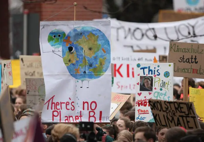dts_image_13627_mnbkmhtftc_315_1200_840.jpg Klimaprotest: There's no planet B