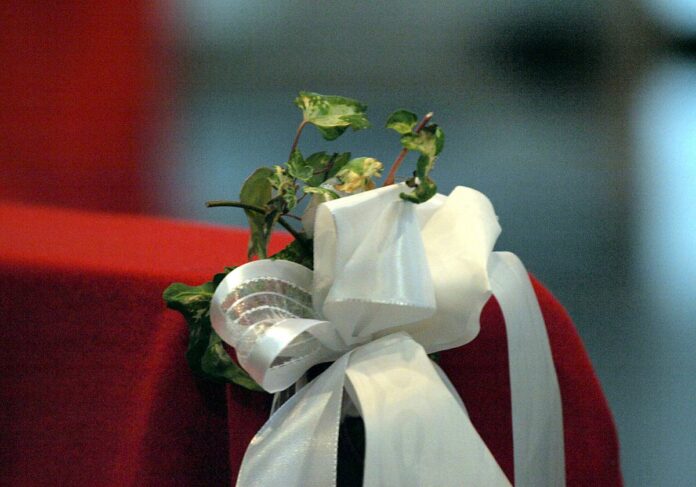 dts_image_6443_etcmqscrjs_315_1200_840.jpg Symbolbild Hochzeit