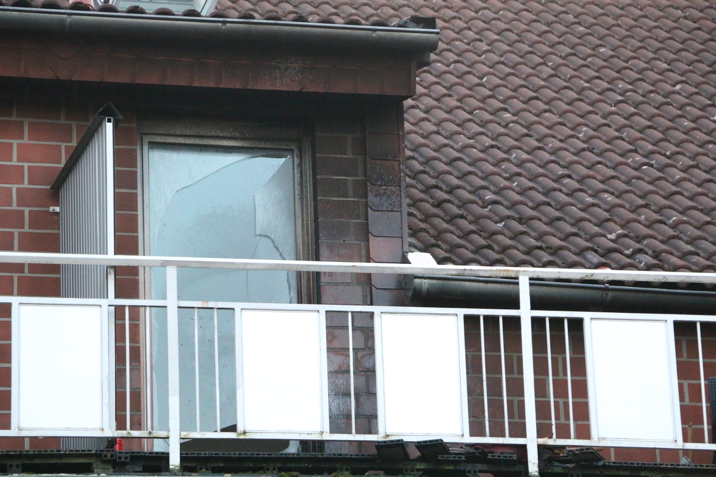 Rauchschaden in Wohnung: Zigarette löst Feuer auf Balkon in Melle aus