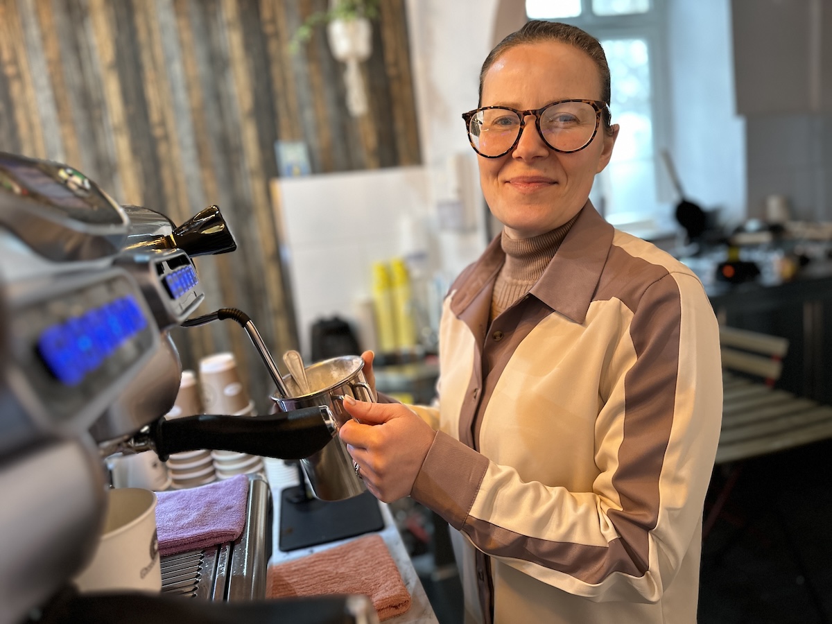 Monaca Samanda hat auch Kaffeespezialitäten im Angebot