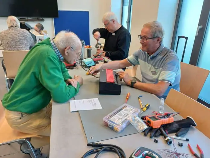Mit messerscharfer Premiere: Repair-Café in Melle eröffnet am 14. Februar wieder