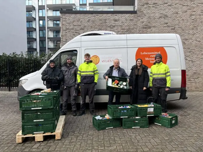 Mehr als 70 gefüllte Kisten gehen an die Osnabrücker Tafel / Foto: L. Knemeyer in Osnabrück (Gesamtstadt)