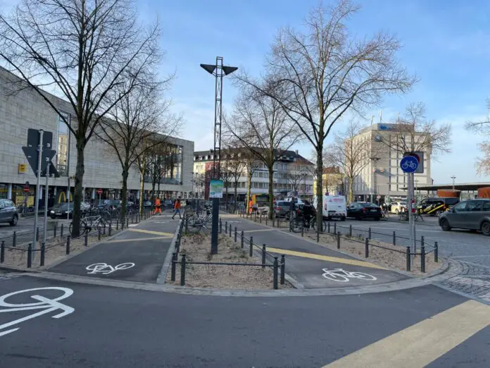 Radboulevard am Hauptbahnhof Osnabrück. / Foto: Dominik Lapp