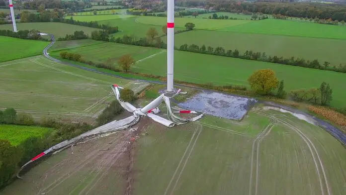 Abgestürztes Windrad im Münsterland. / Foto: Freiwillige Feuerwehr Havixbeck