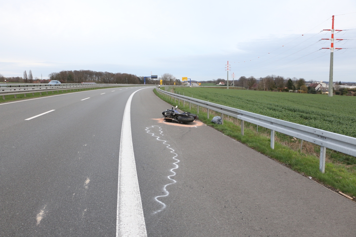 Motorradfahrer verunglückt auf Bundesstraße B51/B65 bei Belm tödlich