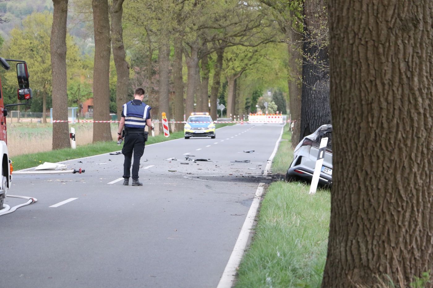 Autounfall in Bissendorf: Zwei Menschen sterben, ein Kind wird lebensgefährlich verletzt