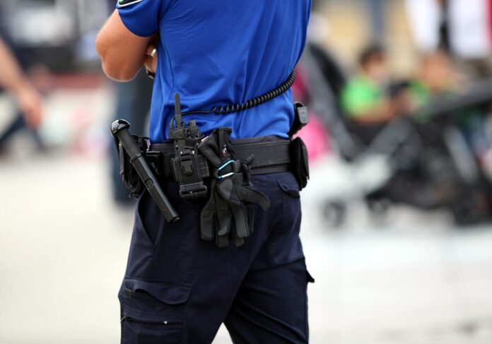 Schweizer Polizist