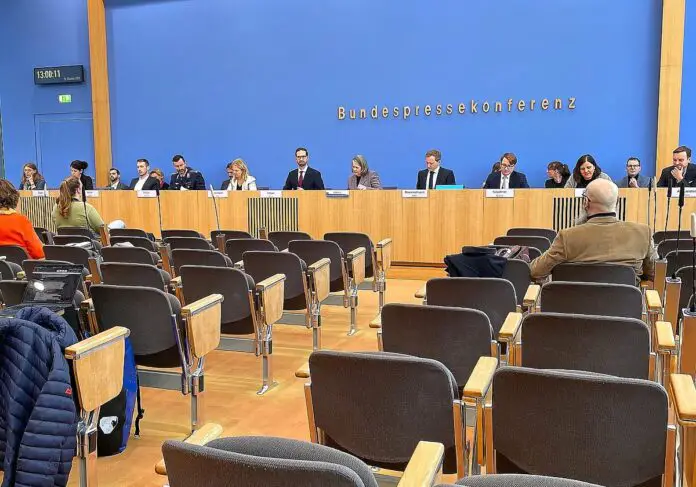 dts_image_91138_kbebmdncbq_315_1200_840.jpg Regierungspressekonferenz am