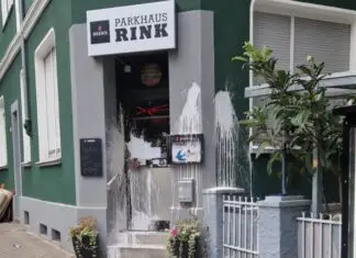 Leserbrief – Statt Farbbeutel: Farbe bekennen! Farbanschlag auf "Parkhaus Rink": / Foto: Privat