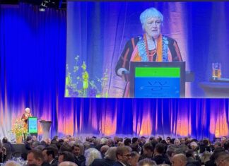 Grünkohlkönigin „Barbara I.“ beklagt sich über „schwache Männer“ Dr. Barbara Hartung ist Osnabrücks neue Grünkohlkönigin