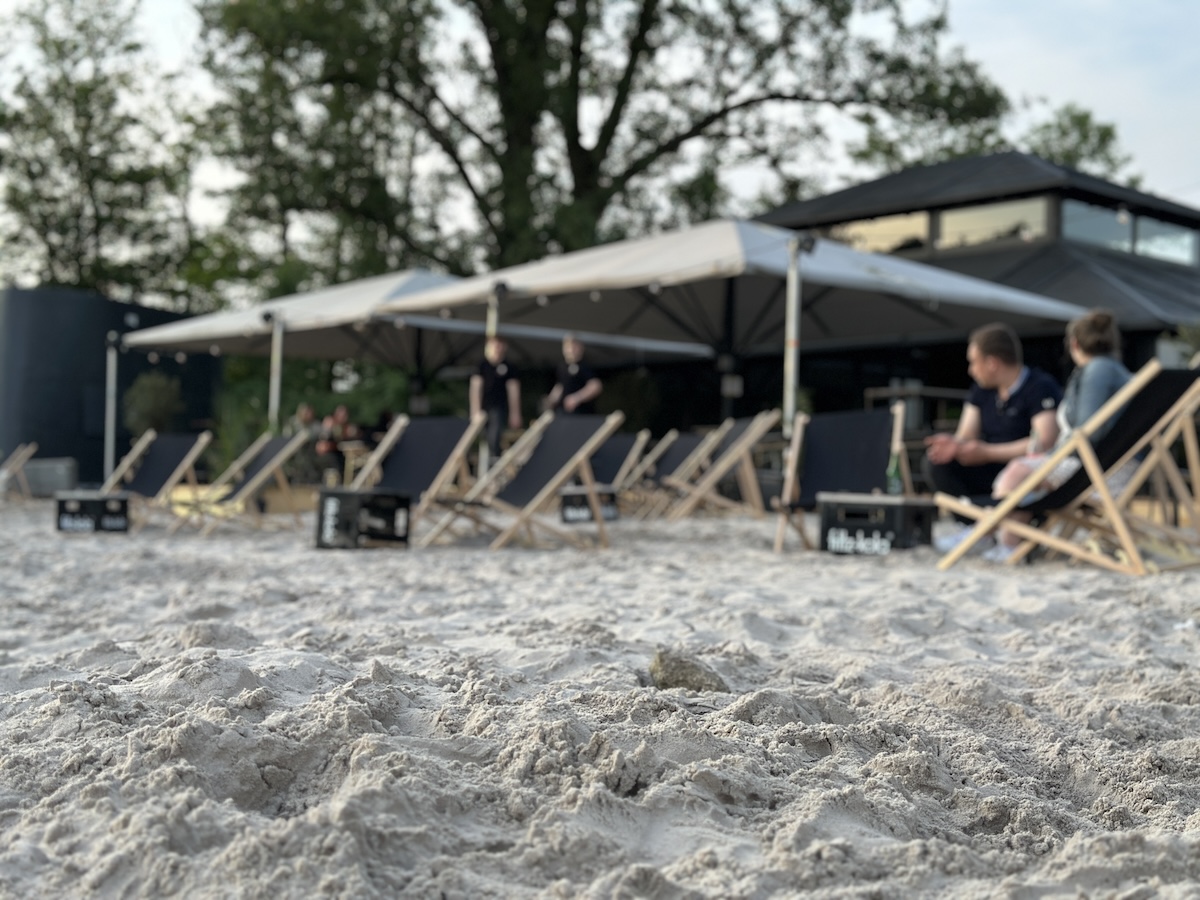 Eine Menge Sand lockt nun an Hafenstrand von Osnabrück